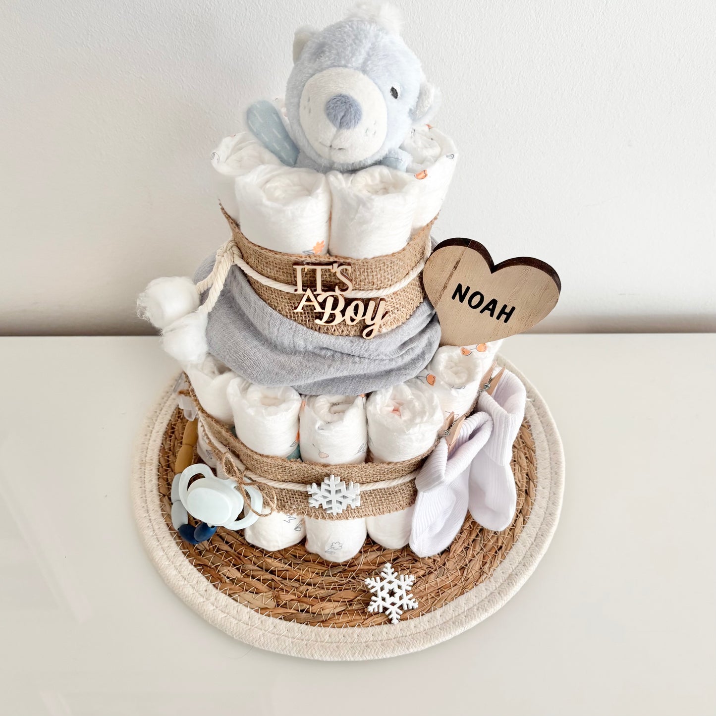 Windeltorte Eisbär, für Winterbaby Junge oder Mädchen, 25 Windeln, personalisierbar