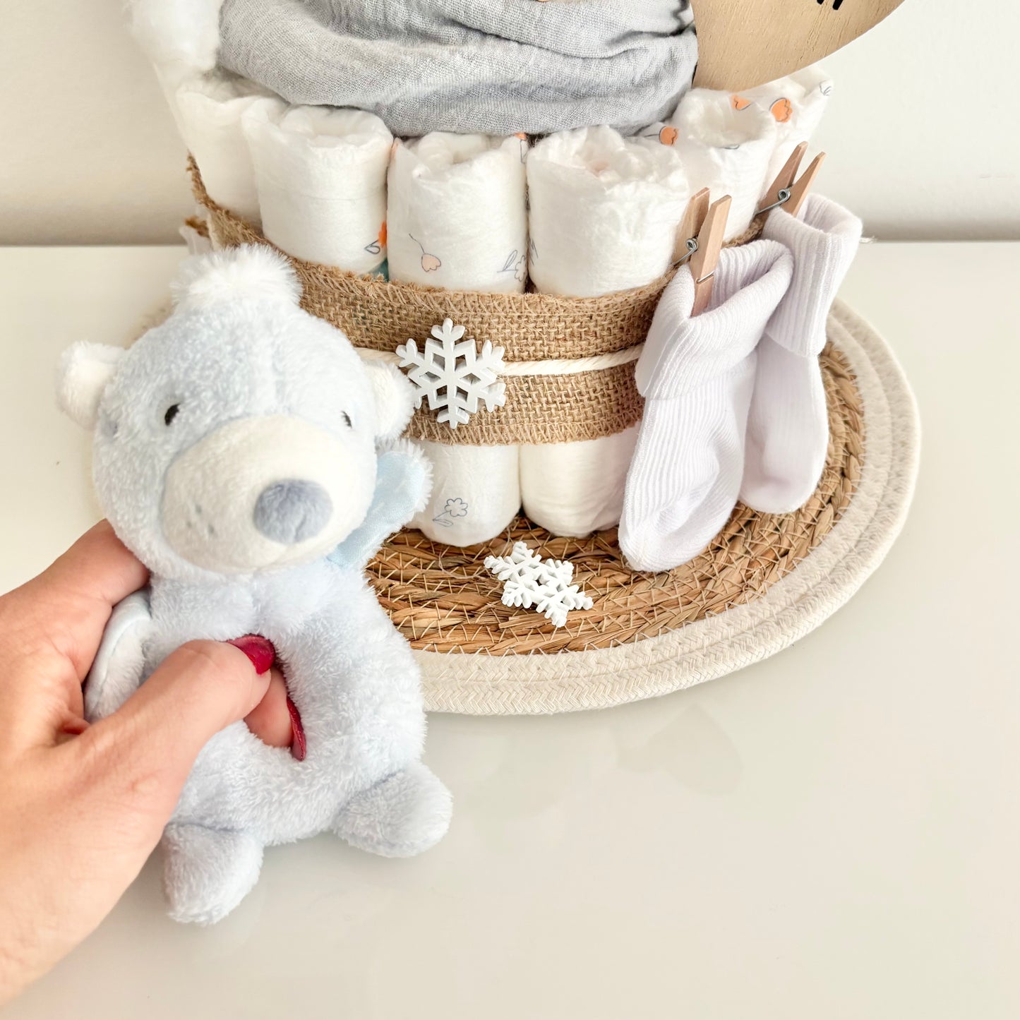 Windeltorte Eisbär, für Winterbaby Junge oder Mädchen, 25 Windeln, personalisierbar
