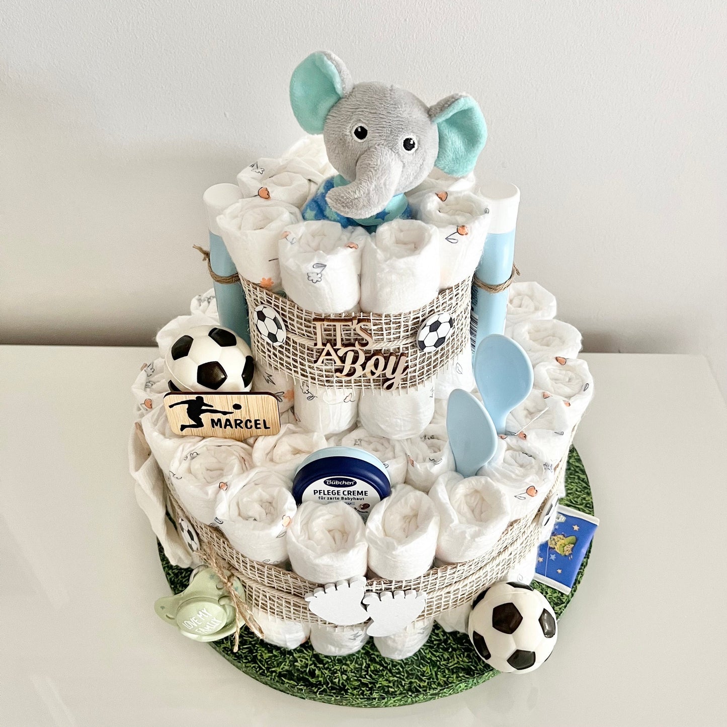 Windeltorte Fussball Elefant, für Jungen, 42 Windeln, personalisiert