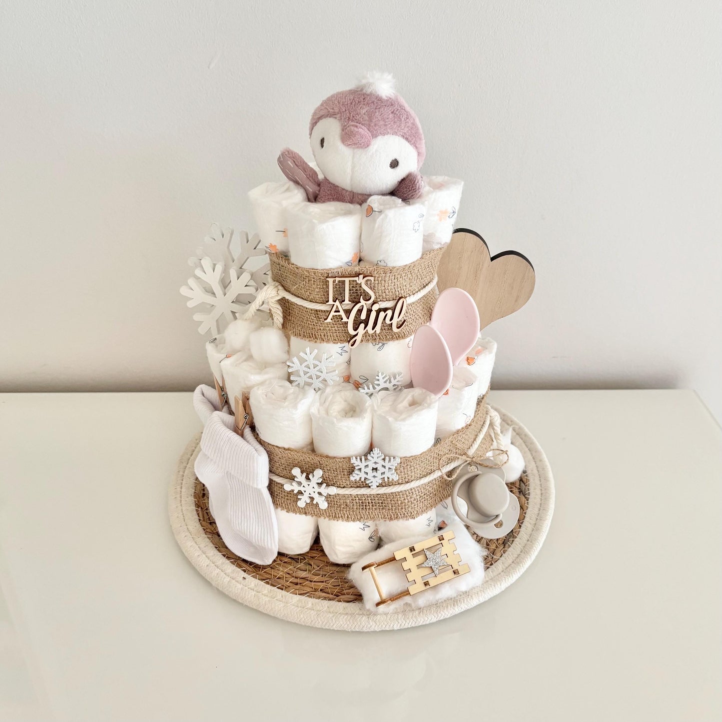 Windeltorte Pinguin, für Winterbaby Mädchen, 25 Windeln, personalisierbar