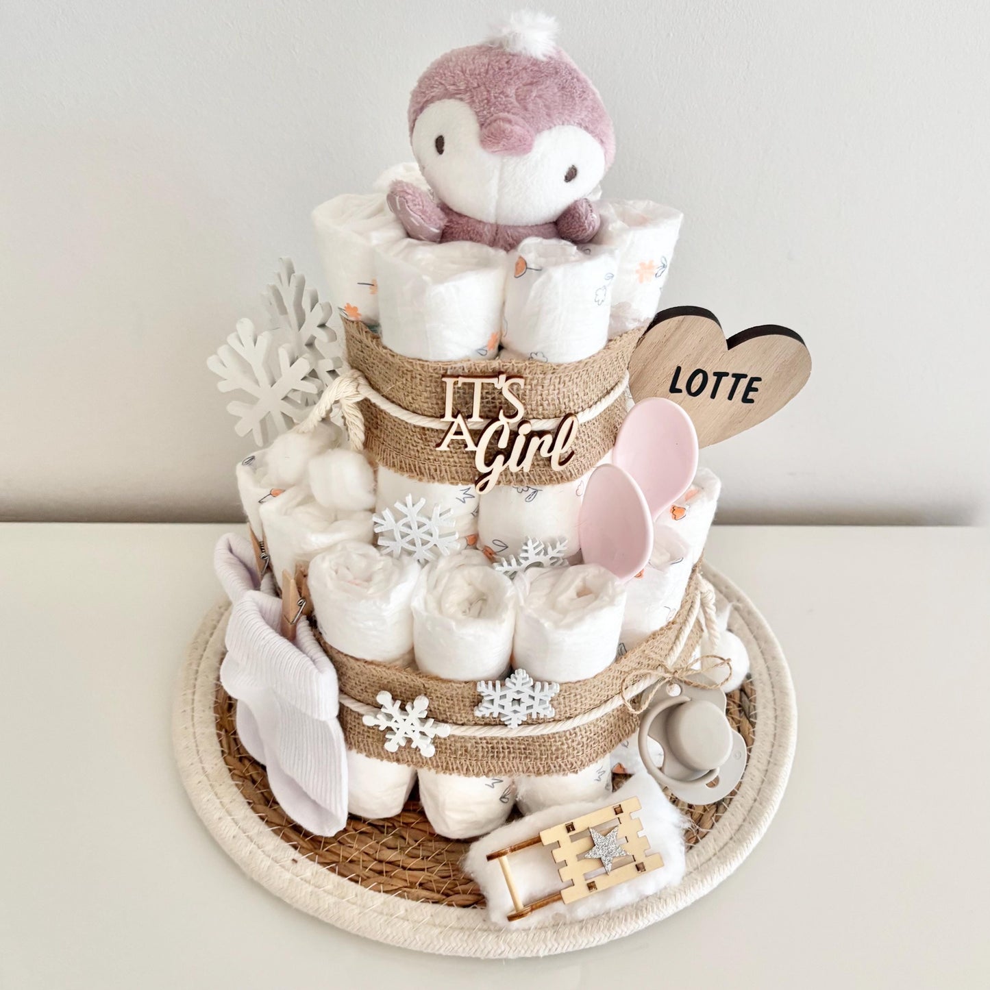 Windeltorte Pinguin, für Winterbaby Mädchen, 25 Windeln, personalisierbar